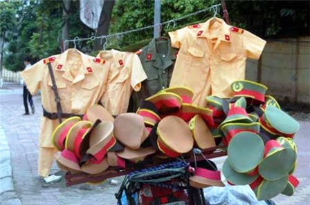 Làm giả đồ công an bị phạt 30 triệu đồng